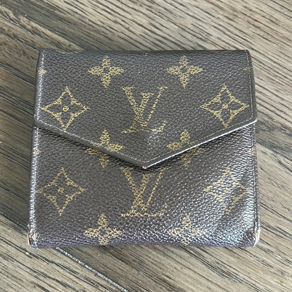 Louis Vuitton Vintage Dual Snap Wallet - Picture 2 of 16